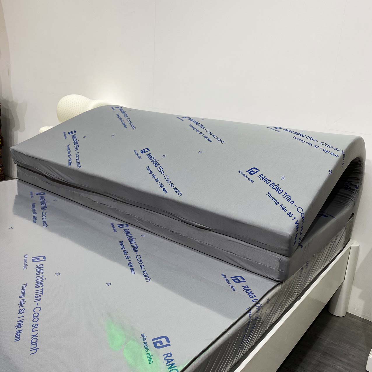 Nệm cao su Hoạt Tính Rạng Đông Titan Grey - Ảnh 4