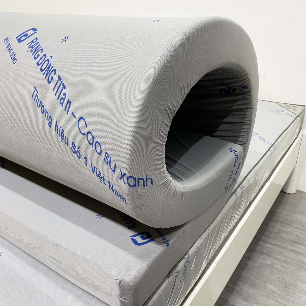 Nệm cao su Hoạt Tính Rạng Đông Titan Grey - Ảnh 6