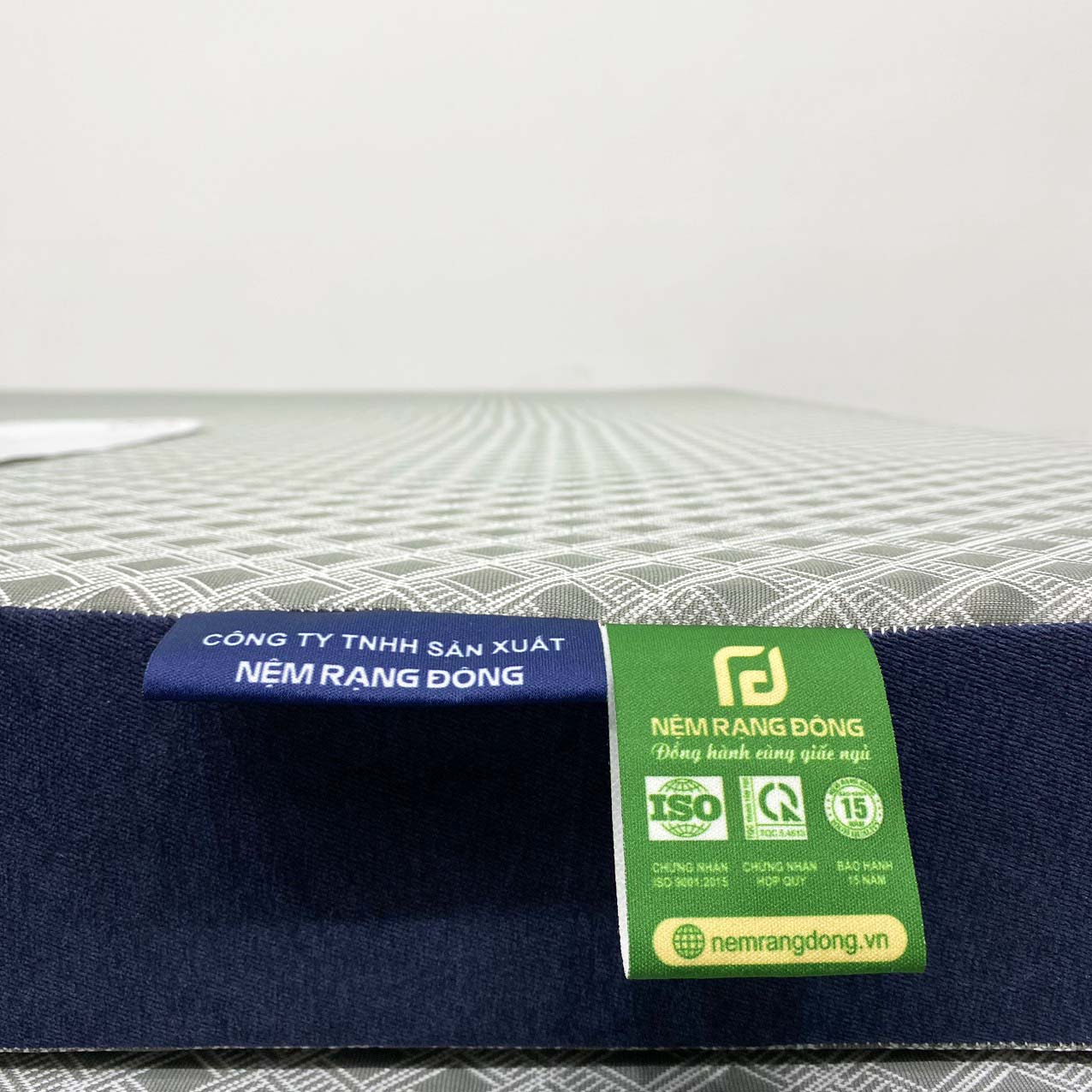 Nệm Rạng Đông Hoạt Tính Galaxy Diamond - Ảnh 5